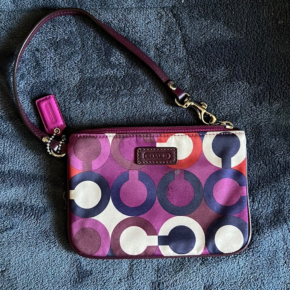 Coach Madison Graphic Op Art Small Wristlet